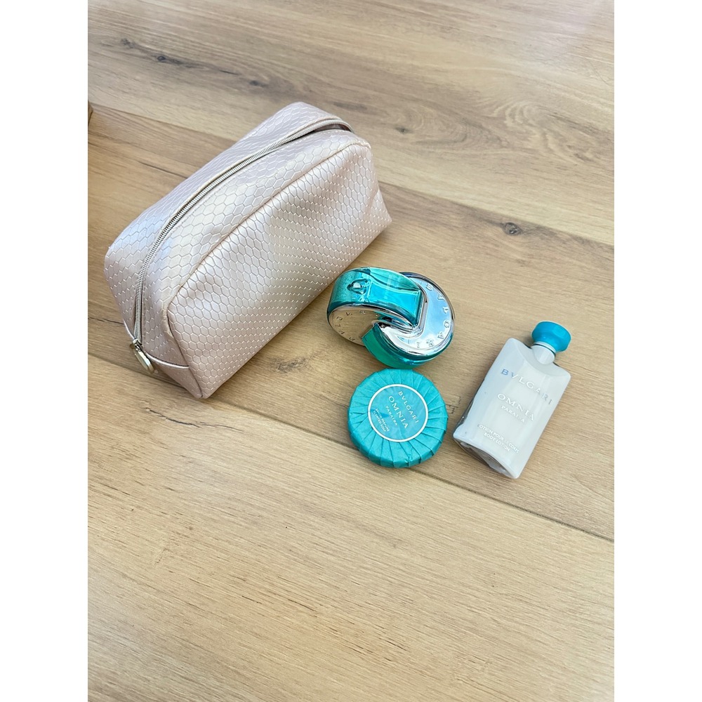 Bvlgari Omnia Paraiba 4 Piece Gift Set Fragrance Lotion Soap and Cosmetic Bag